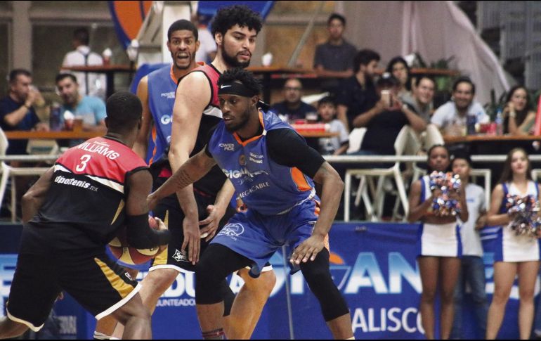 Hoy se desempatara la serie igualada 2-2. GIGANTES DE JALISCO