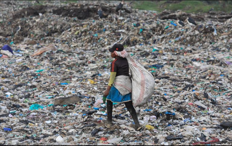 La contaminación plástica se ha convertido en una preocupación internacional cada vez mayor, en particular tras las prohibiciones impuestas por China y otros países. EFE / ARCHIVO