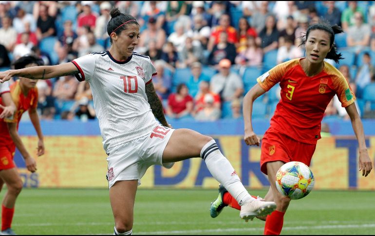 Pese a que las dirigidas por Jorge Vilda gozaron de más y mejores ocasiones de gol, el conjunto español no pudo batir a la portera china Shimeng Peng. EFE / J. C. Cárdenas