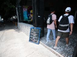 La encuesta arrojó que la mitad de ellos comenzaron a ingerir bebidas alcohólicas en edad de preparatoria: 15-18 años. EL INFORMADOR / ARCHIVO