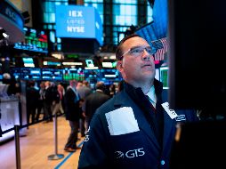 El Dow Jones ganó 353 unidades, 1.4 por ciento, hasta 26 mil 465 puntos. AFP/J. Eisele