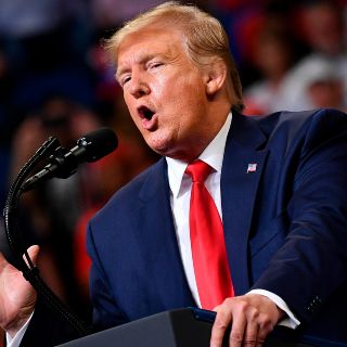 Trump se compara con George Washington durante anuncio de campaña