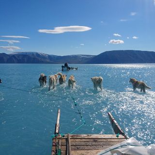 Foto de deshielo en Groenlandia ilustra efectos de cambio climático