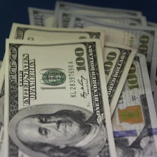 Dólar abre con baja; se vende en 19.30 pesos