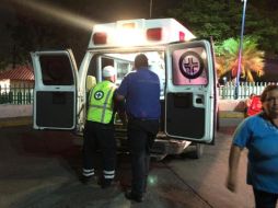 El hombre, quien no tiene piernas, le falta un brazo y al parecer padece de sus facultades mentales, se hirió en ocho ocasiones por lo que fue trasladado a una clínica del IMSS. ESPECIAL