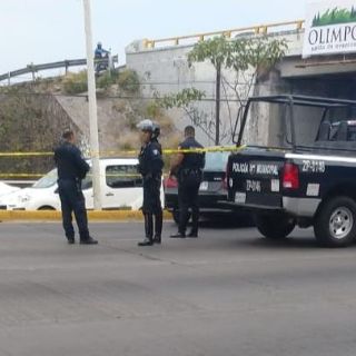 Asesinan a hombre en López Mateos frente a Bugambilias