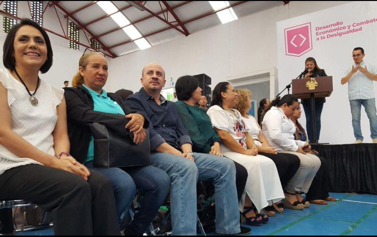 El programa municipal también contempla cursos y talleres de capacitación a grupos de mujeres. TWITTER/ @DelToroIsmael