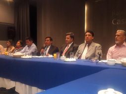 Carlos Gordillo (c) advirtió que, cuando una Iglesia se aísla, cae en el riesgo de convertirse en una secta y caer en el fanatismo. TWITTER/@HoyEcos