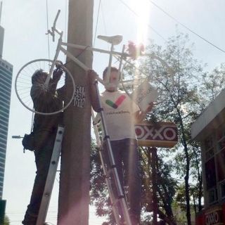 Recuerdan a ciclistas muertos y piden #SíALaCiclovía en Niños Héroes