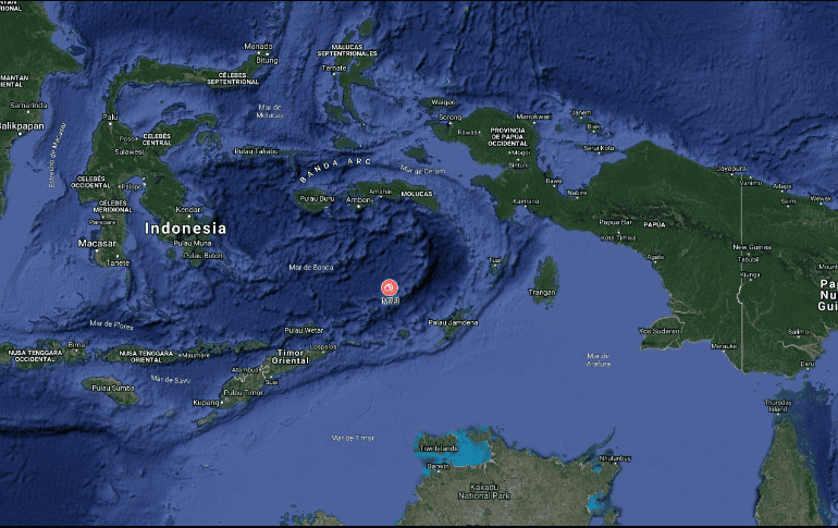 El temblor se produjo a 208 kilómetros de profundidad al sur de la isla de Ambon, a las 11:53 hora local (4:43 GMT).  ESPECIAL / Googlemaps