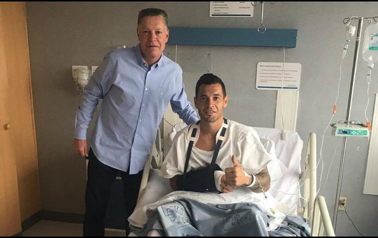 Ricardo Peláez, director deportivo celeste, visita a Caraglio esta mañana en el hospital y le deseó una pronta recuperación. INSTAGRAM / rpl9