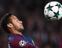 Según el periódico barcelonés ''Sport'', el jugador ''acepta reducirse casi la mitad su actual salario'' para volver a vestir de blaugrana. AFP / ARCHIVO