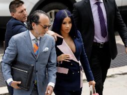 La rapera estadounidense Cardi B llega a la corte suprema de Queens este martes, en Nueva York. EFE/P. Foley