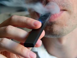 Para comprar o vender un cigarrillo electrónico debe haber recibido la luz verde de la Agencia Federal de la Salud, sin embargo, por el momento no se ha aprobado ninguno. AFP / E. Hambach