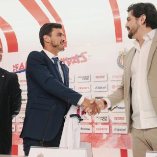 Alanís llega, problemas para fichar más