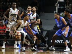 Tras ser vencidos en el primer duelo, con una ofensiva encendida la quinteta de Hermosillo derrotó a los Gigantes por marcador de 91-65 en el segundo encuentro. TWITTER / @gigantesjalisco