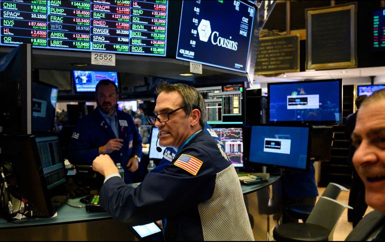 El NYSE Composite registra una mínima ganancia de 24.99 puntos, para ubicarse en mil 927.12 unidades. AFP / ARCHIVO