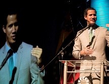 El jefe del Parlamento venezolano, Juan Guaidó, habla durante un acto en la Universidad Metropolitana, este miércoles, en Caracas. EFE/M. Gutiérrez