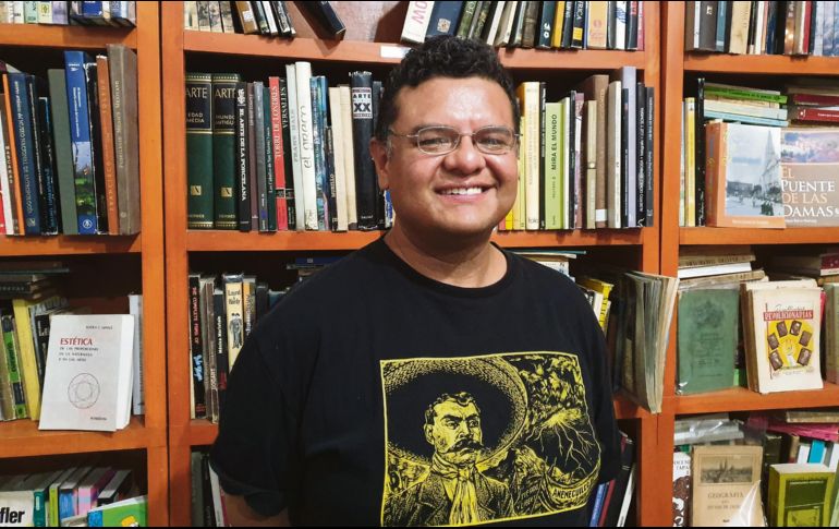 Antonio Mendoza, el librero que lidera Casa Fluya,  denuncia la inseguridad que se vive en el Centro Histórico de Guadalajara. EL INFORMADOR / J. Pérez