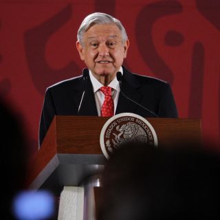 López Obrador niega que mudanza a Palacio restrinja espacios a visitantes