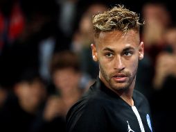 Neymar se fue de Barcelona en el 2017 cuando PSG rompió el récord para una transferencia al pagar los 220 millones de euros de su contrato. EFE / ARCHIVO