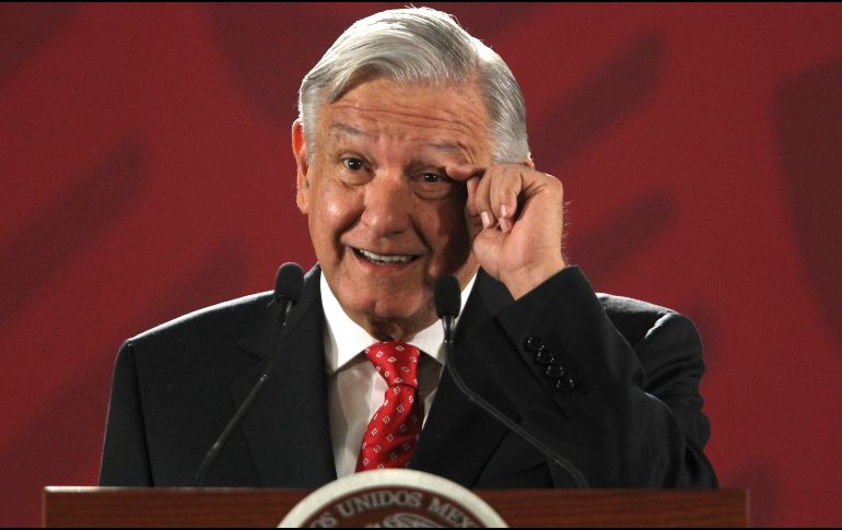 El Presidente de México, Andrés Manuel López Obrador, habla durante su conferencia de prensa matutina este jueves, en la Ciudad de México. EFE/M. Guzmán