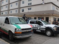 Elementos del Instituto Nacional de Migración y Policías Navales realizaron un operativo ayer en el puerto de Veracruz. EFE/V. Yáñez