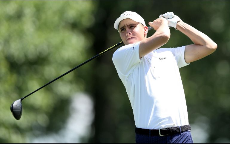 Carlos Ortiz está a solo dos golpes del Top 5. AFP/D. Buell