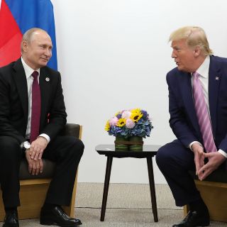 Trump pide a Putin no interferir en elecciones de 2020 en EU