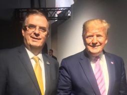 El encuentro entre Marcelo Ebrard (i) y Donald Trump (d), este viernes, durante la cumbre del G20 que se celebra en Osaka, Japón. EFE/SRE