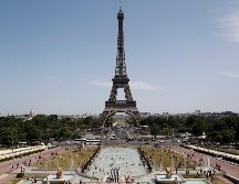 El Ministerio de Salud de Francia ha pedido a la población que se nade, debido al calor, solo en zonas autorizadas. AFP / Z. Abdelakafi