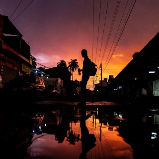 Policías hallan 147 migrantes en un hotel de Tabasco