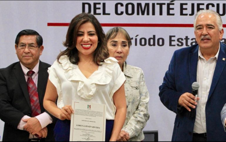 La veracruzana Lorena Piñón recibió el pasado 25 de junio la constancia de aspirante a la dirigencia del tricolor. NTX/ARCHIVO