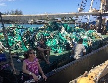 El buque de carga regresó el 18 de junio a Honolulu, donde dos toneladas de basura plástica fueron separadas de las redes de pesca y donadas a artistas locales. AP/A. Jaeger-Ocean Voyages Institute
