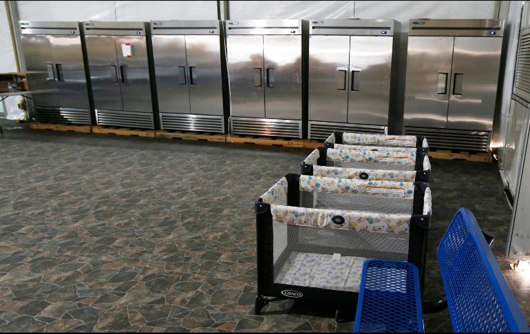 Los pabellones cuentan con colchonetas, áreas de recreo infantil y aire acondicionado, así como lavadoras, secadoras, baños y lavamanos. AP/D. Franklin