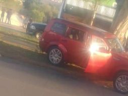 El vehículo efectado terminó sobre un camellón en los carriles con sentido al poniente. ESPECIAL