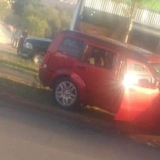 Hombre muere baleado en Miravalle; hay una menor lesionada