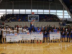 Jugadores de Gigantes y Rayos mostraron pancartas en contra de la violencia previo al juego. FACEBOOK/gigantesdejalisco