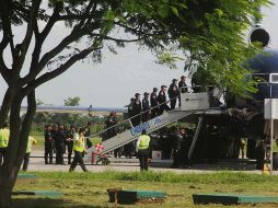 Avión en el que fueron deportados 86 migrantes hacia Haití, y en el que hubo un amotinamiento. EL UNIVERSAL