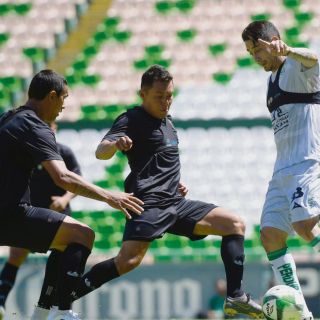 Pumas goleó; Cruz Azul no sabe anotar 