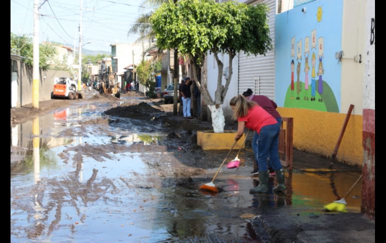 Tormenta dominical afecta colonias de Tlajomulco