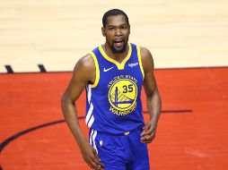 Una ruptura del tendón de Aquiles derecho podría marginar a Durant de toda la campaña próxima. AFP / ARCHIVO