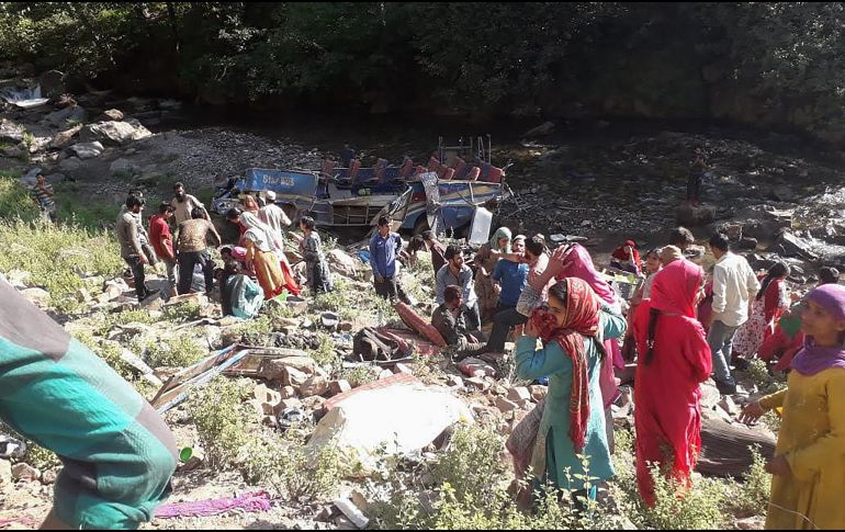 El accidente ocurrió en un desfiladero en el estado de Jammu y Cachemira, en el norte de India. AFP /