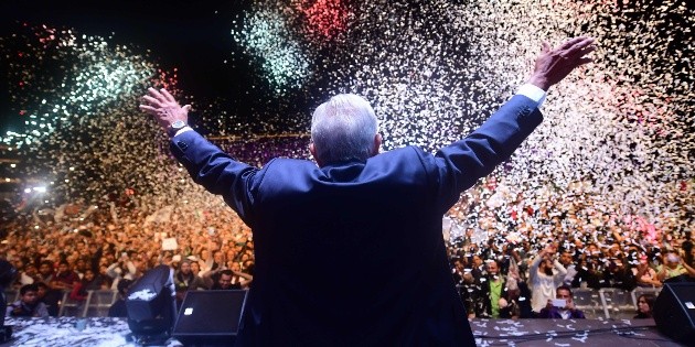L&oacute;pez Obrador, marcado por pol&eacute;micas a un a&ntilde;o de su elecci&oacute;n