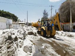 El equipo asignado a la Sader participó en la remoción del granizo que cubrió algunas calles de la ZMG. ESPECIAL