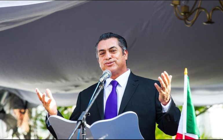 Representantes de varios colectivos presentan ante la Fiscalía Especializada en Combate a la Corrupción, una denuncia para que investigue a la suegra del mandatario estatal. EL INFORMADOR / ARCHIVO