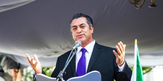 Dan aumento del 133% a suegra de "El Bronco"