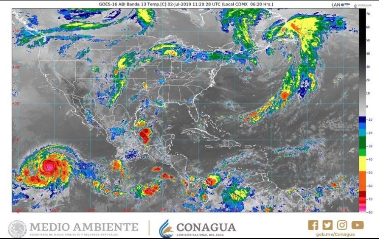 Derivado del huracán, se presentan vientos máximos sostenidos de 215 km/h, rachas de 260 km/h y desplazamiento hacia el oeste-noroeste a 24 km/h. TWITTER / @conagua_clima