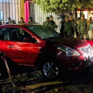 Arrastre de tierra y casas inundadas deja lluvia nocturna en Guadalajara