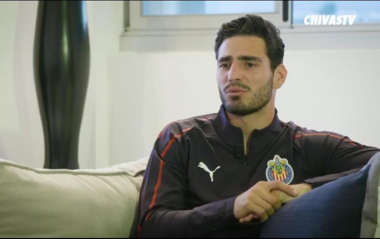''Siempre quise estar en un equipo grande como Chivas, porque juega con puros mexicanos'', resaltó el zaguero. TWITTER / @Chivas